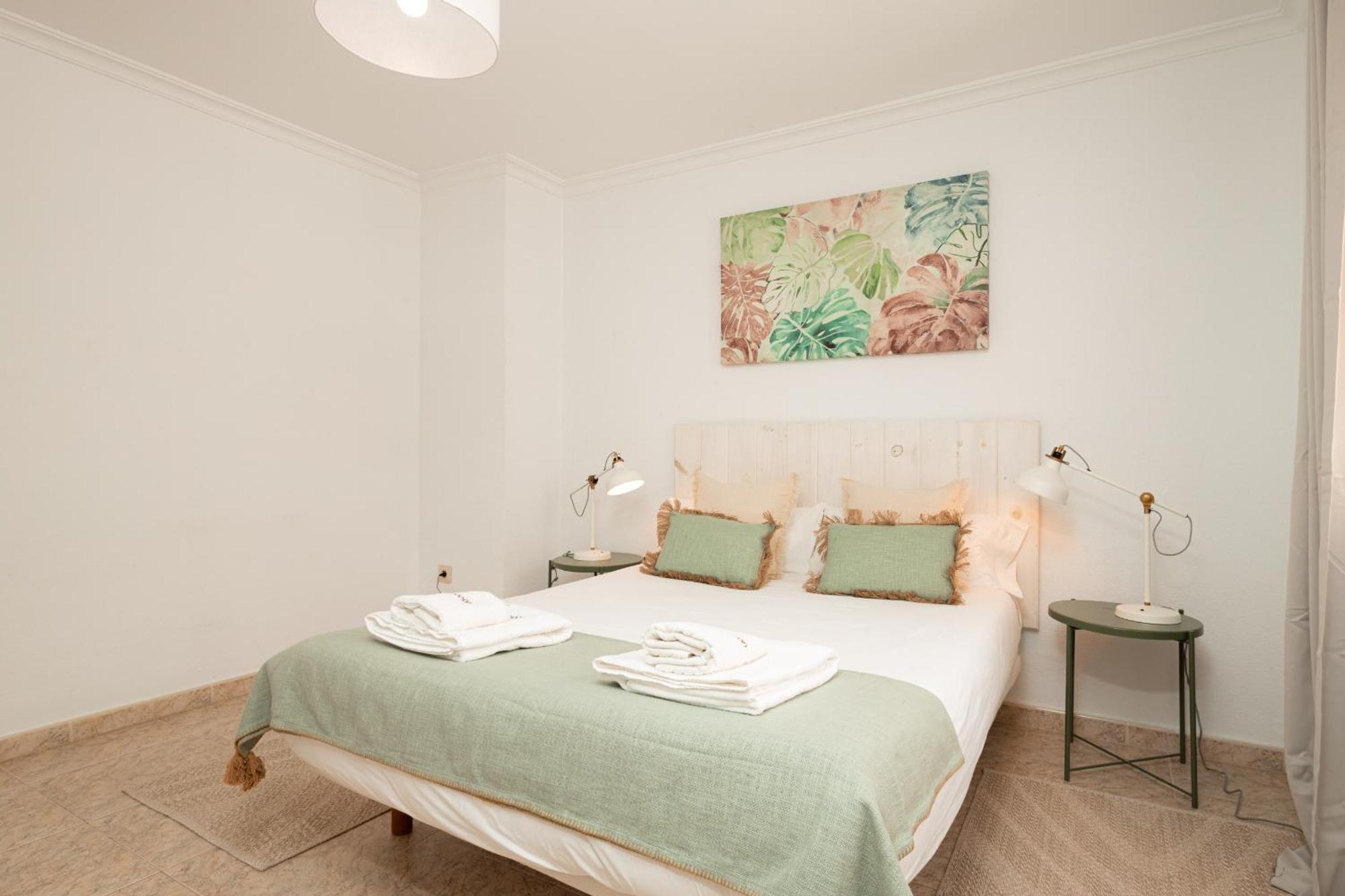 C103 - Sunny Terrace, Old Town Views Apartment Malaga Luaran gambar