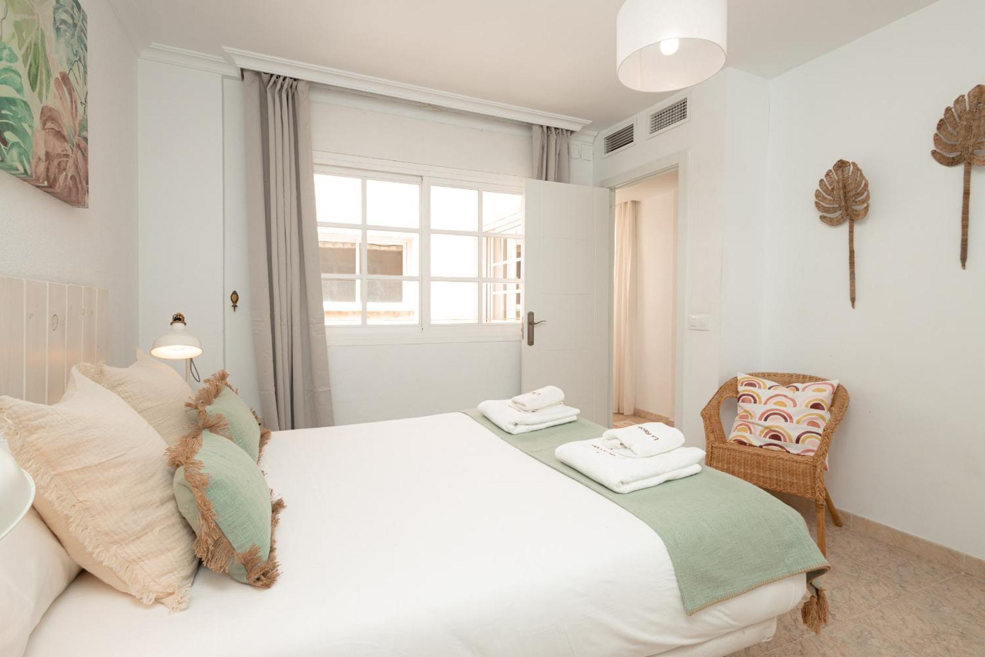 C103 - Sunny Terrace, Old Town Views Apartment Malaga Luaran gambar
