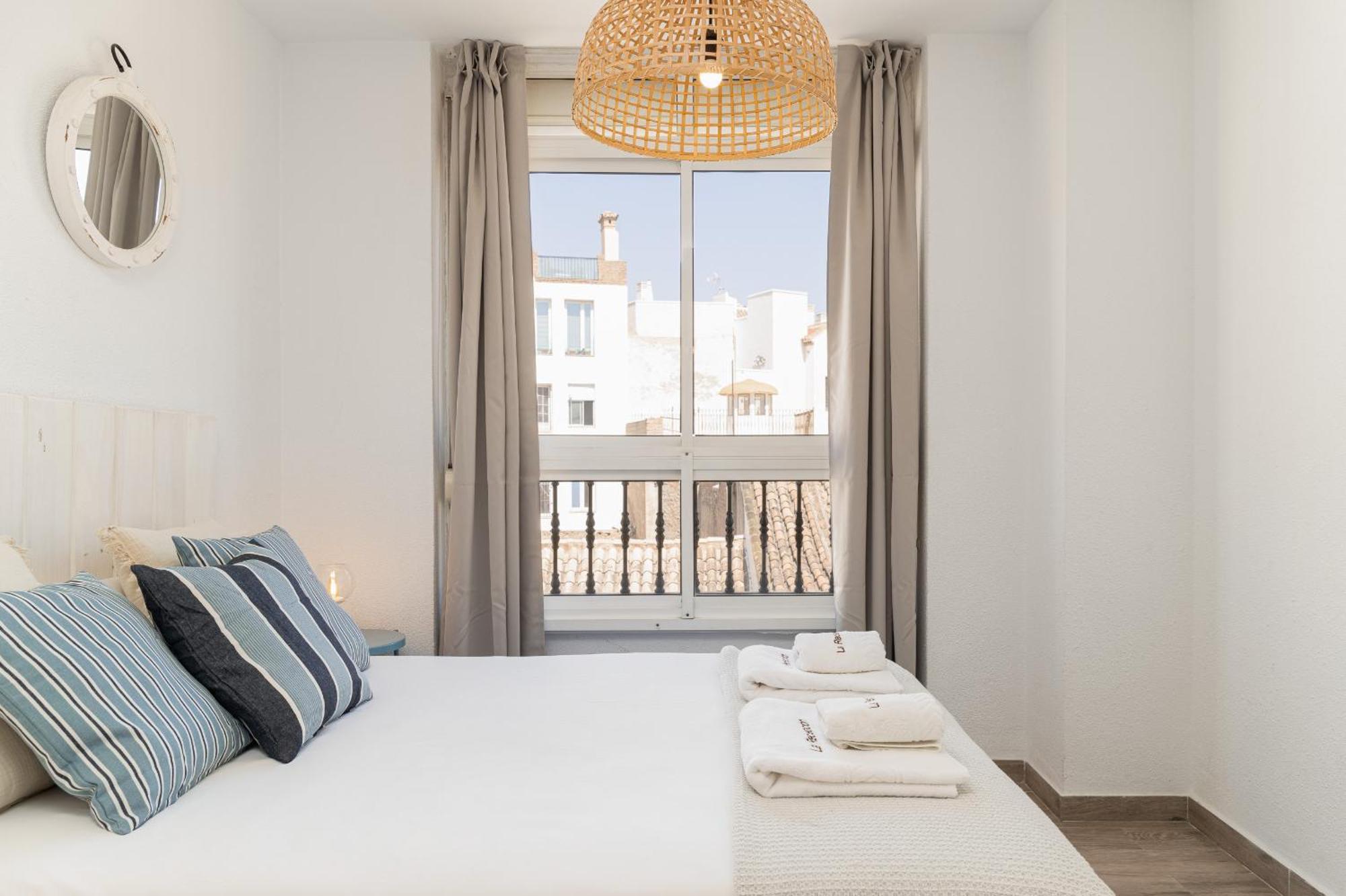 C103 - Sunny Terrace, Old Town Views Apartment Malaga Luaran gambar