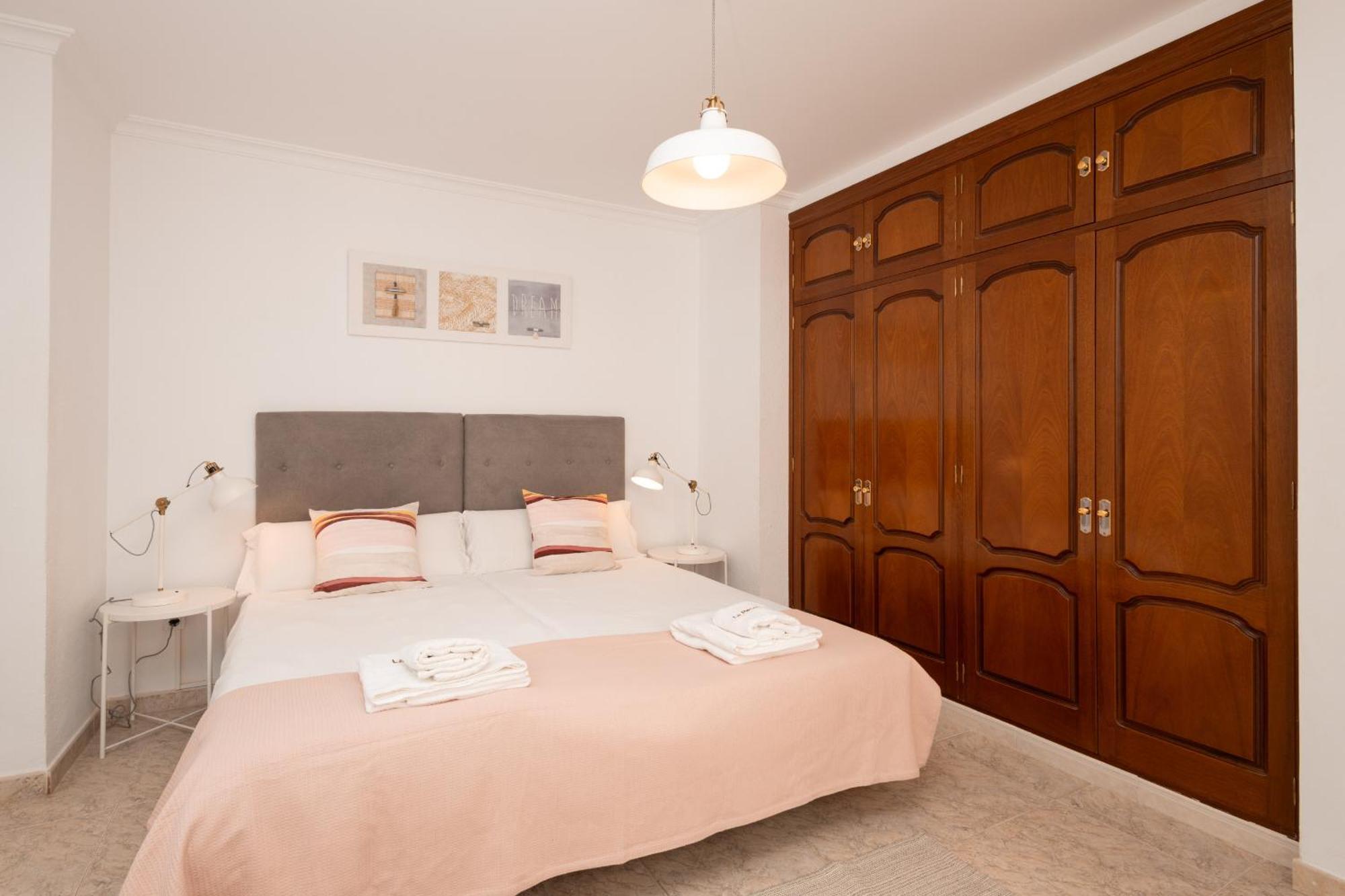 C103 - Sunny Terrace, Old Town Views Apartment Malaga Luaran gambar